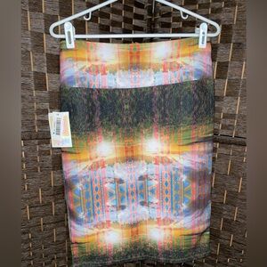 NWT - LuLaRoe Skirt - Sz Medium